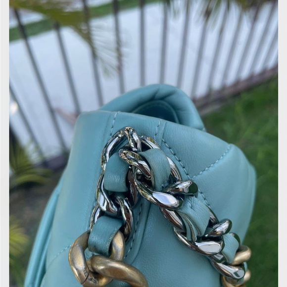 ❌Reserved❌🔥🔥Chanel Tiffany Blue Flap 19 Small Flap - Picture 7 of 16